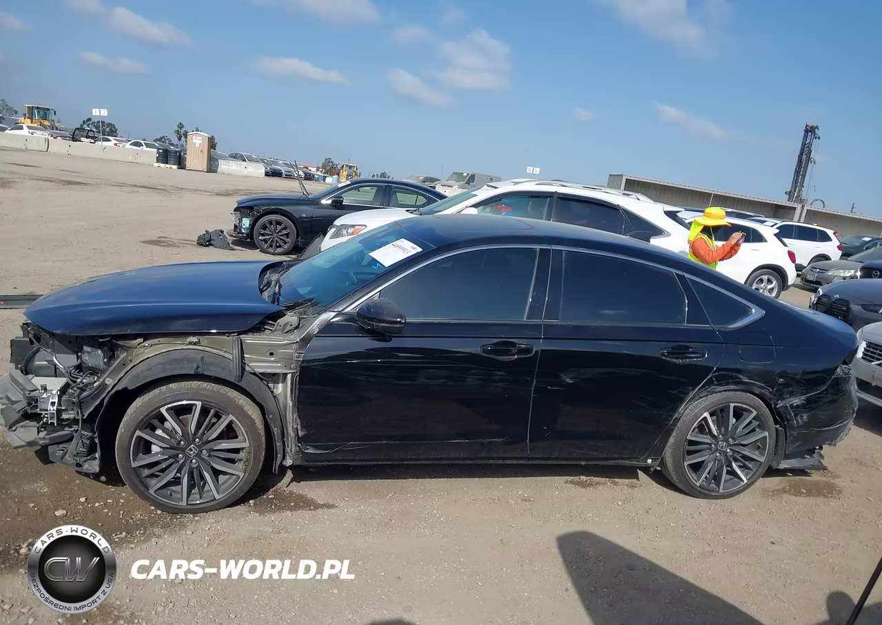2024 Honda Accord Hybrid Touring VIN:1HGCY2F87RA068741 - 15