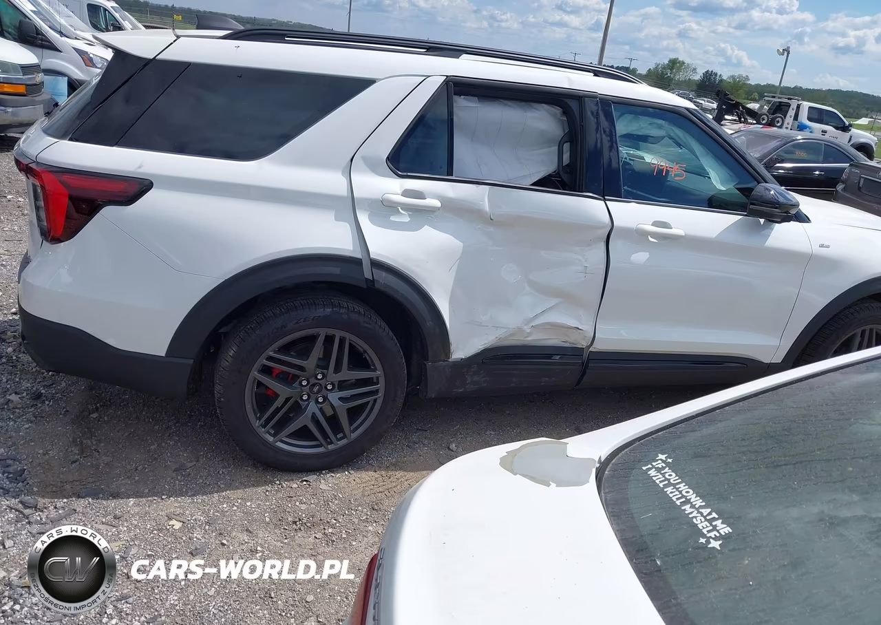 2025 Ford Explorer St-Line VIN:1FMUK8KH1SGC71491 - 13