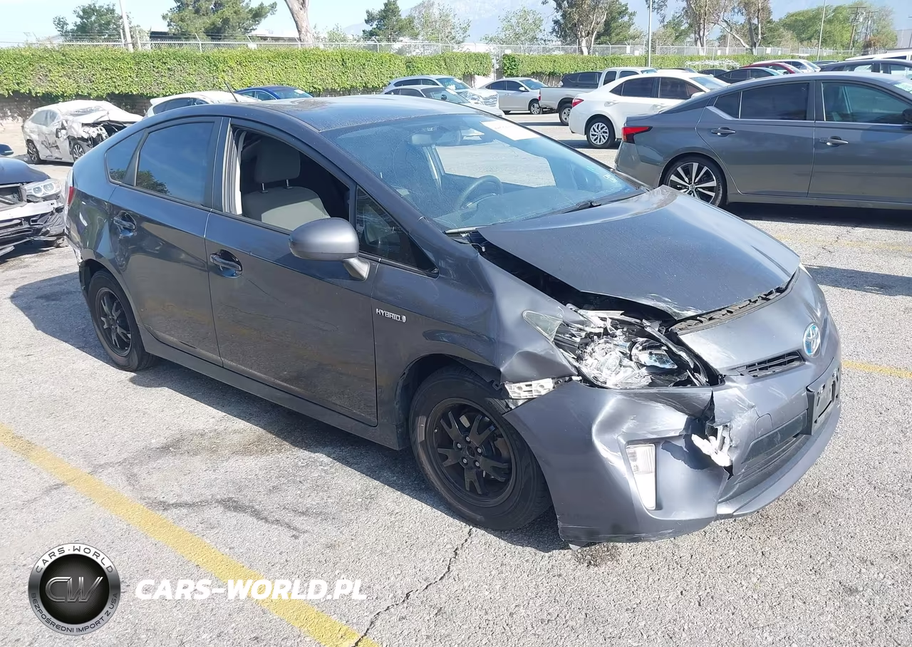 2015 Toyota Prius Two – zdjęcie 1 z 17