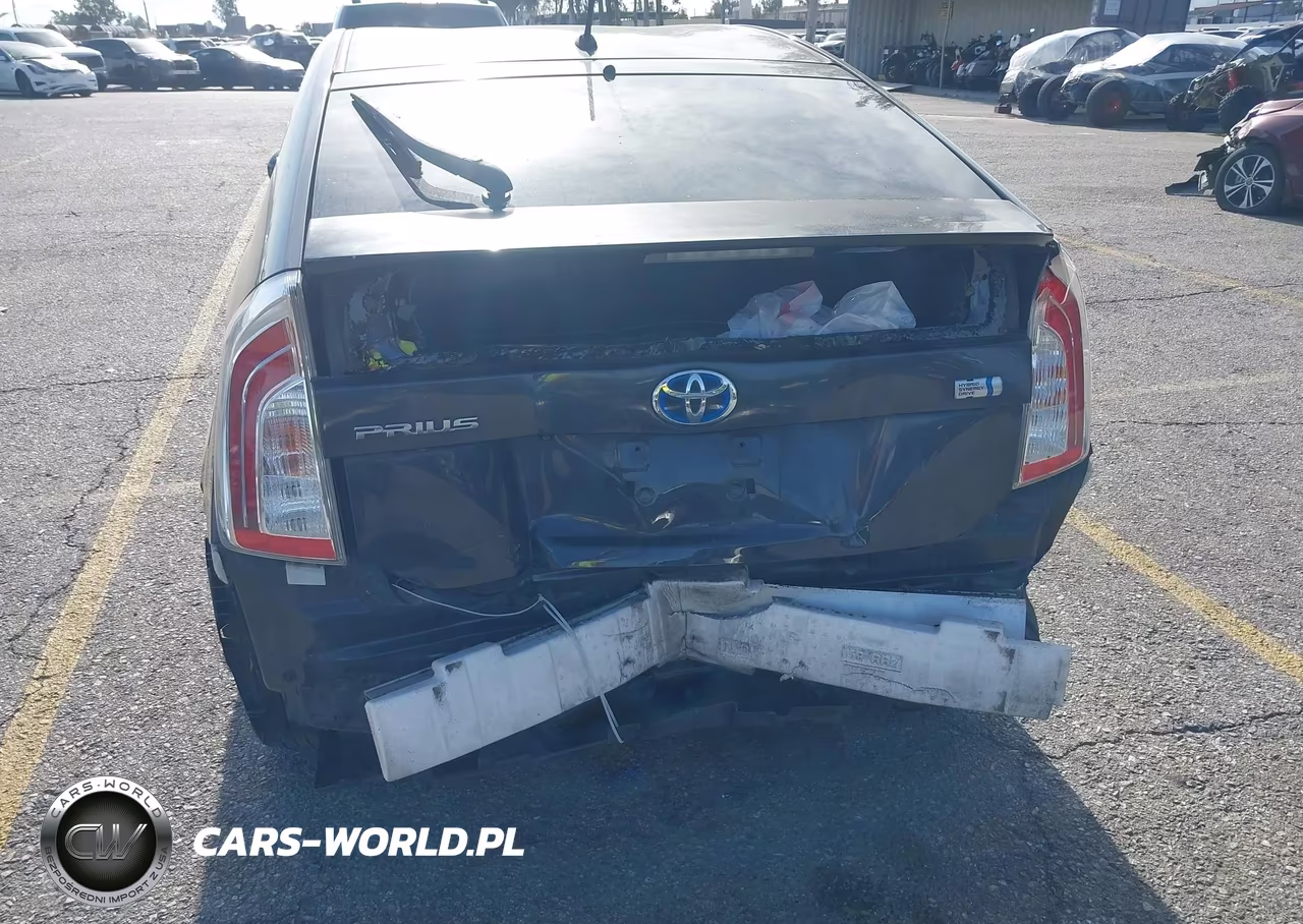 2015 Toyota Prius Two VIN:JTDKN3DU4F0478147 - 6
