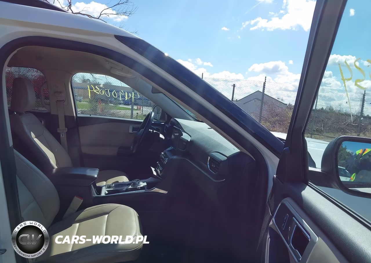 2020 Ford Explorer Xlt VIN:1FMSK8DHXLGA59906 - 5