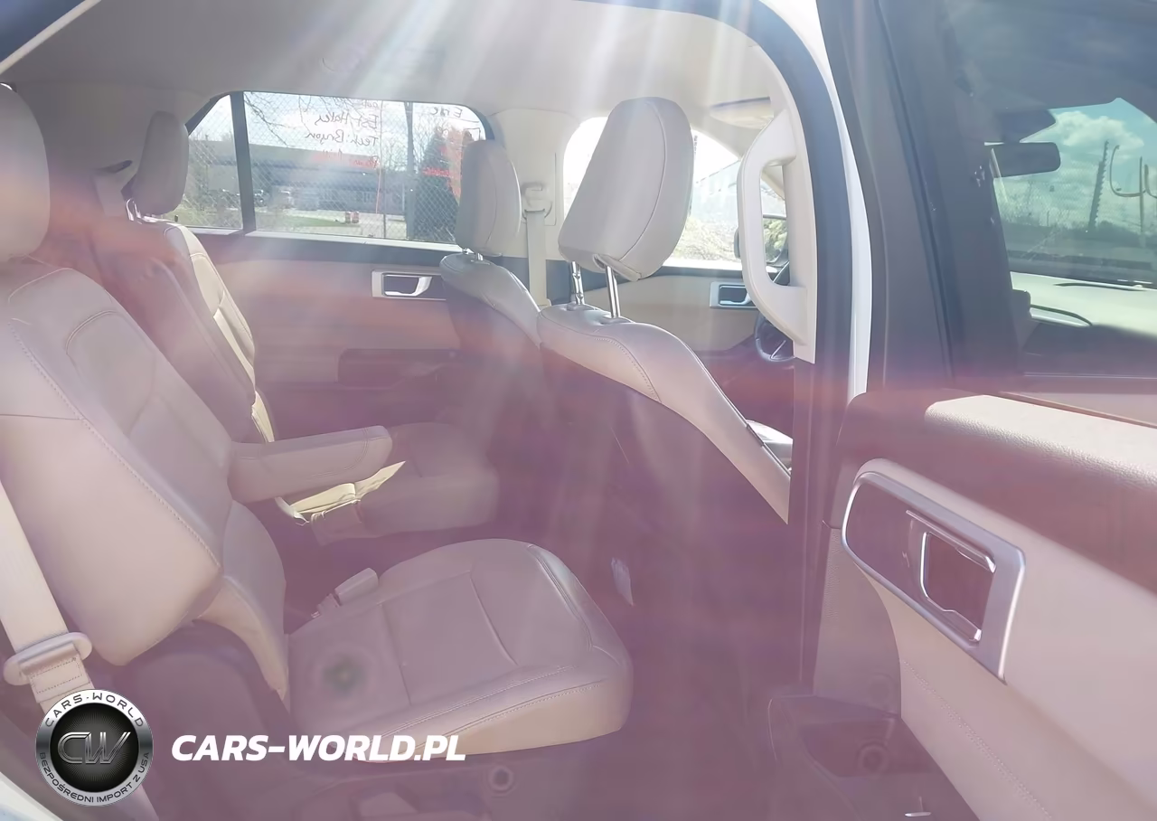 2020 Ford Explorer Xlt VIN:1FMSK8DHXLGA59906 - 8