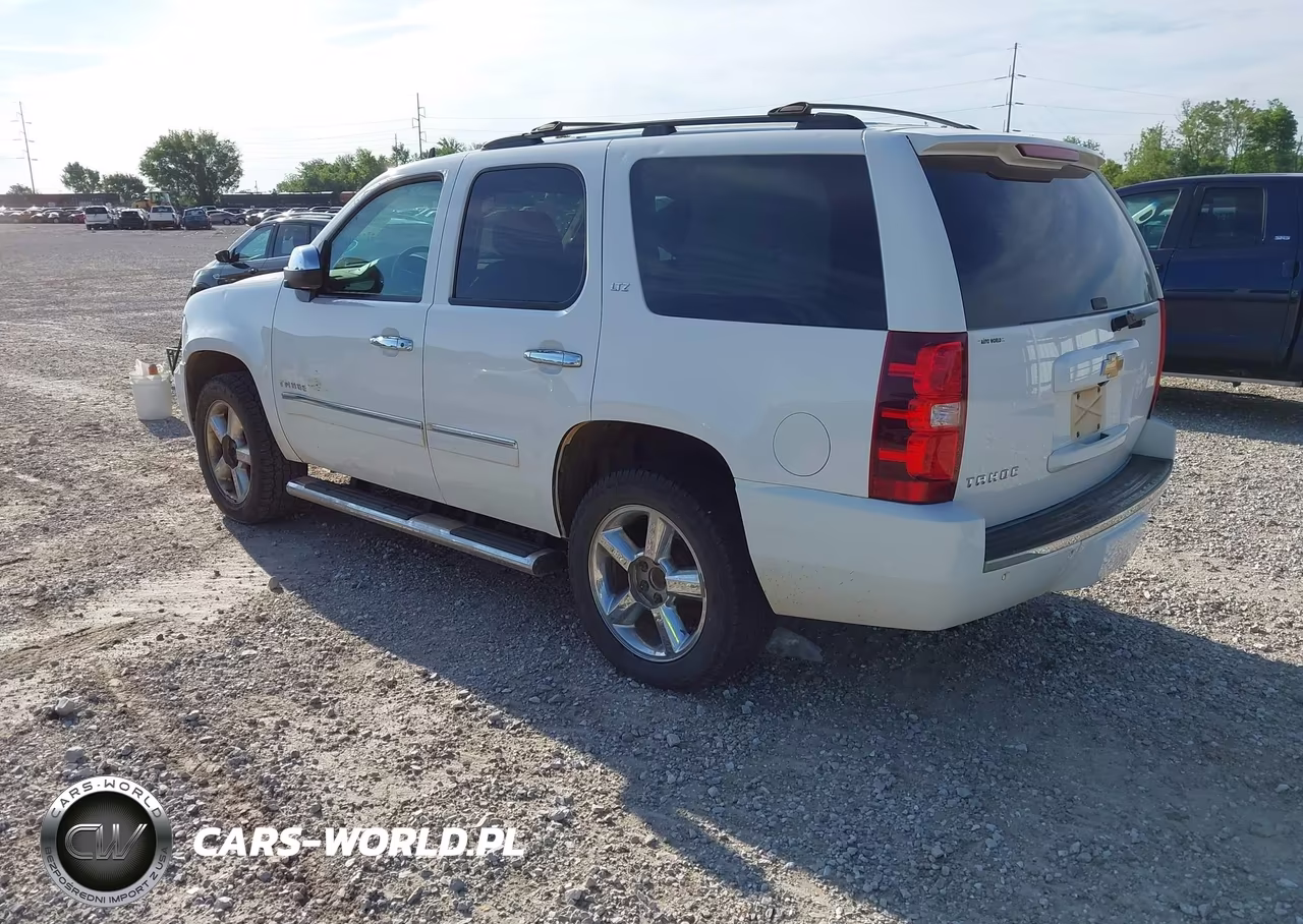 2013 Chevrolet Tahoe Ltz VIN:1GNSKCE07DR330837 - 3