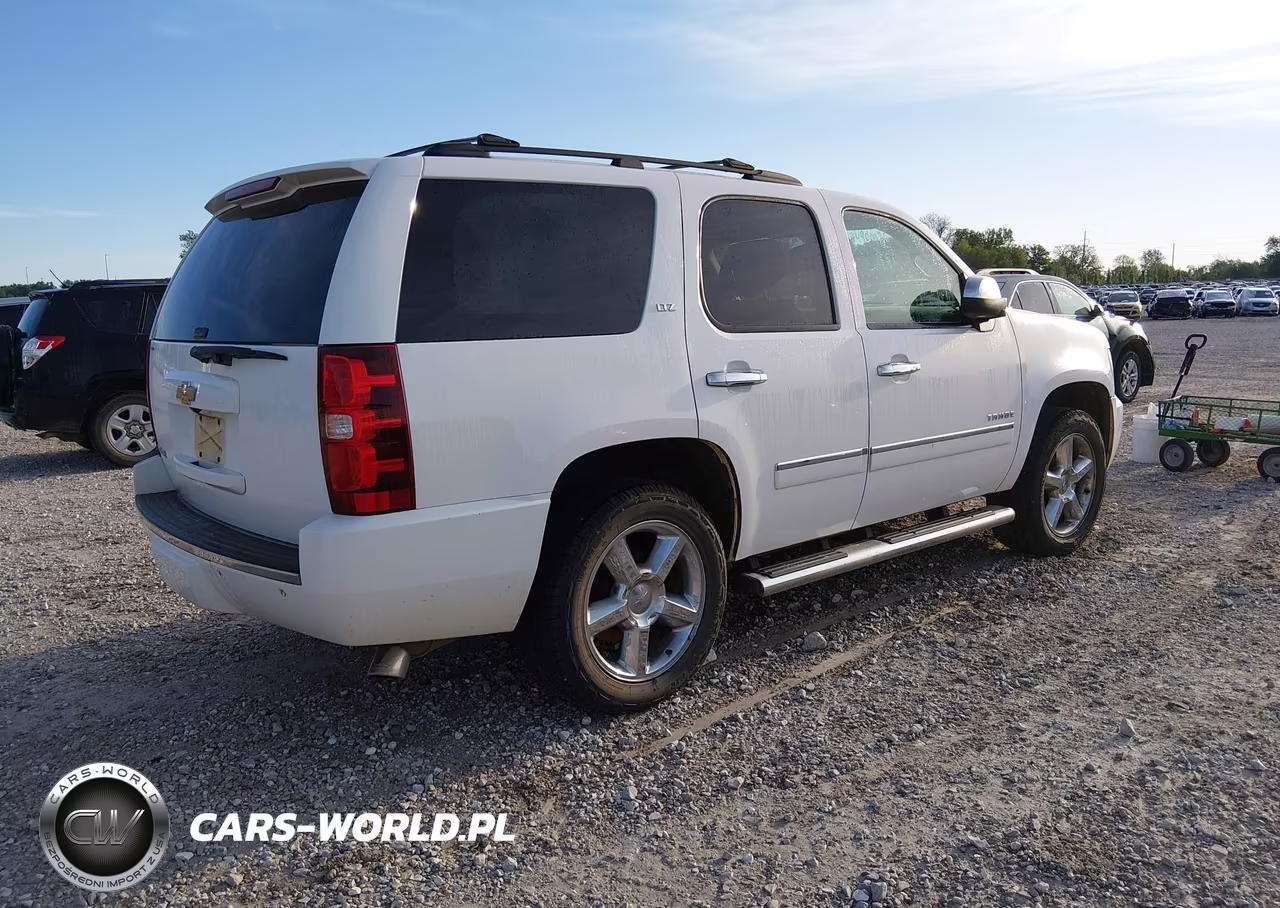 2013 Chevrolet Tahoe Ltz VIN:1GNSKCE07DR330837 - 4