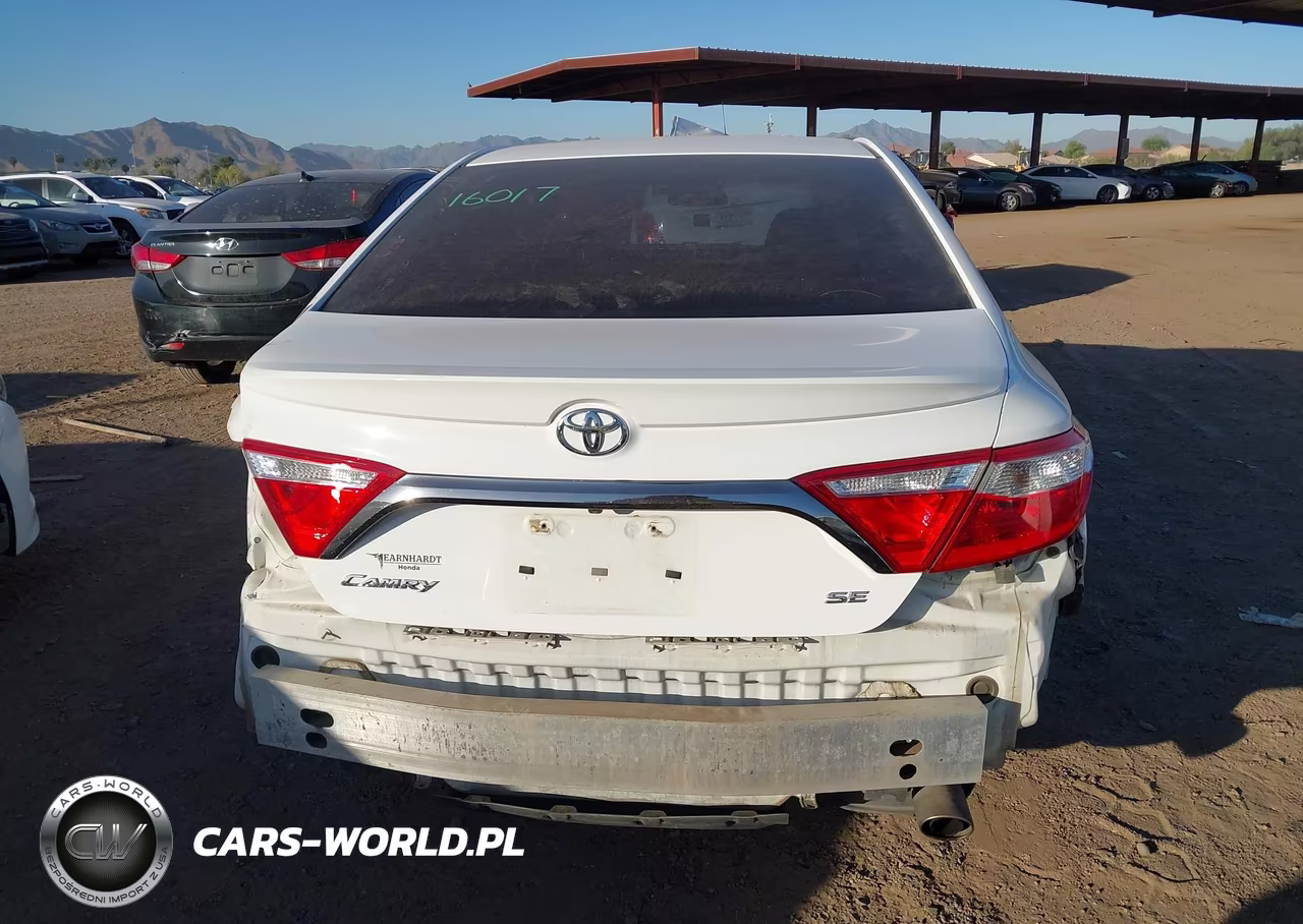 2016 Toyota Camry Se VIN:4T1BF1FK1GU216069 - 17