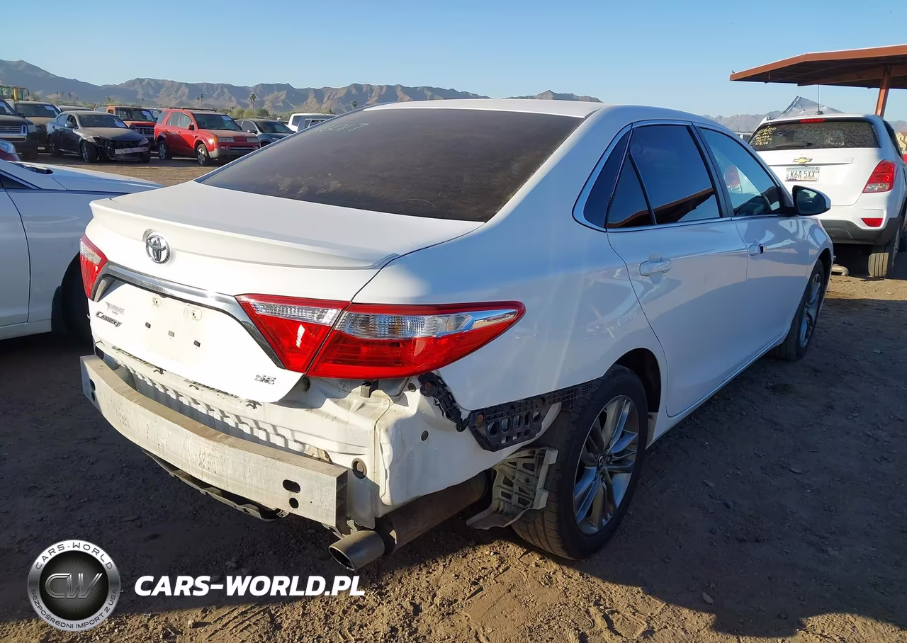2016 Toyota Camry Se VIN:4T1BF1FK1GU216069 - 4