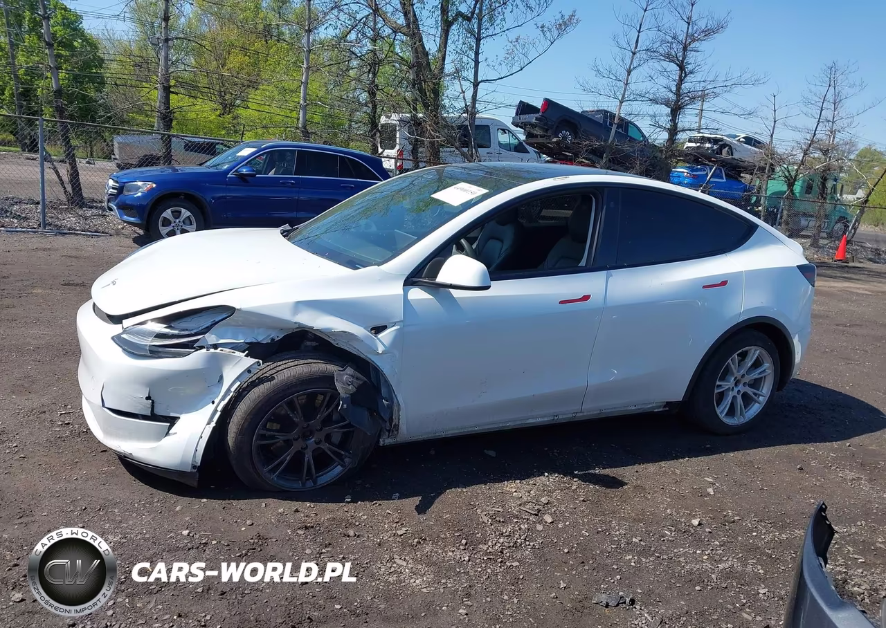 2022 Tesla Model Y Long Range Dual Motor All-Wheel Drive VIN:7SAYGDEE4NF321061 - 14