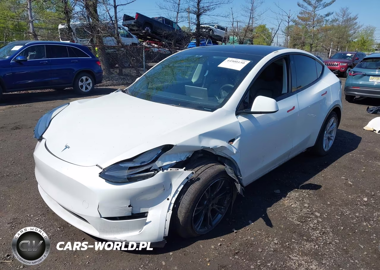 2022 Tesla Model Y Long Range Dual Motor All-Wheel Drive VIN:7SAYGDEE4NF321061 - 2
