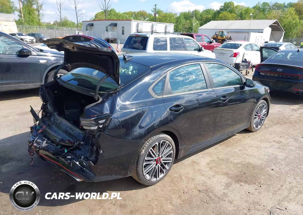 2022 Kia Forte Gt VIN:3KPF44AC1NE430052 - 4