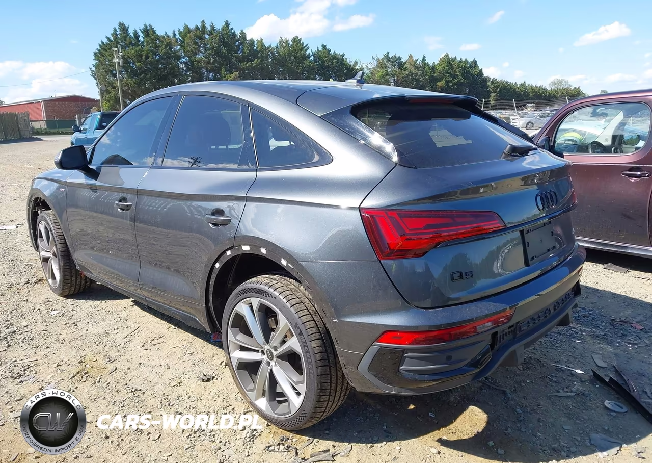 2023 Audi Q5 Sportback Premium Plus 45 Tfsi S Line Quattro S Tronic VIN:WA15AAFY2P2135401 - 3