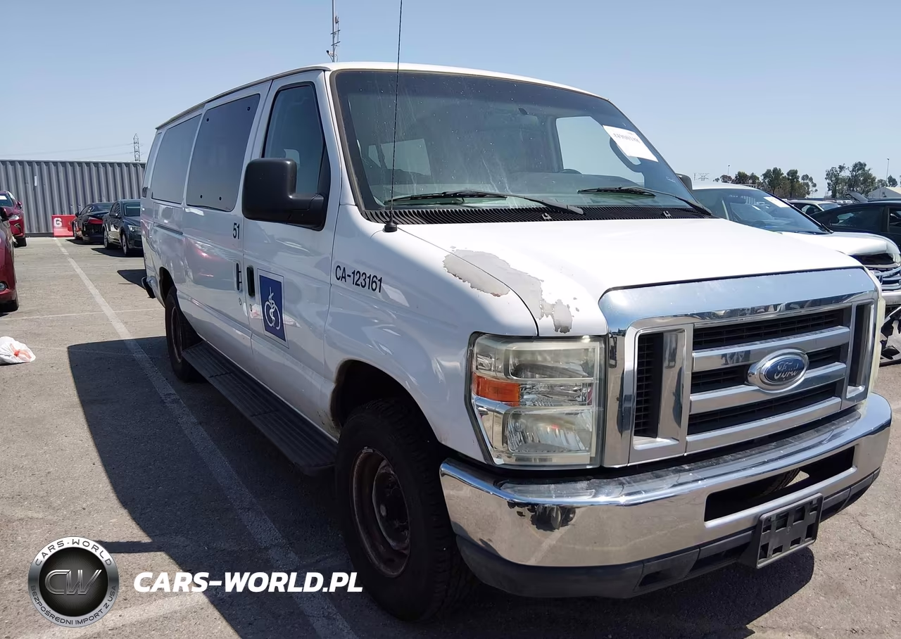 2013 Ford E-350 Super Duty Xlt