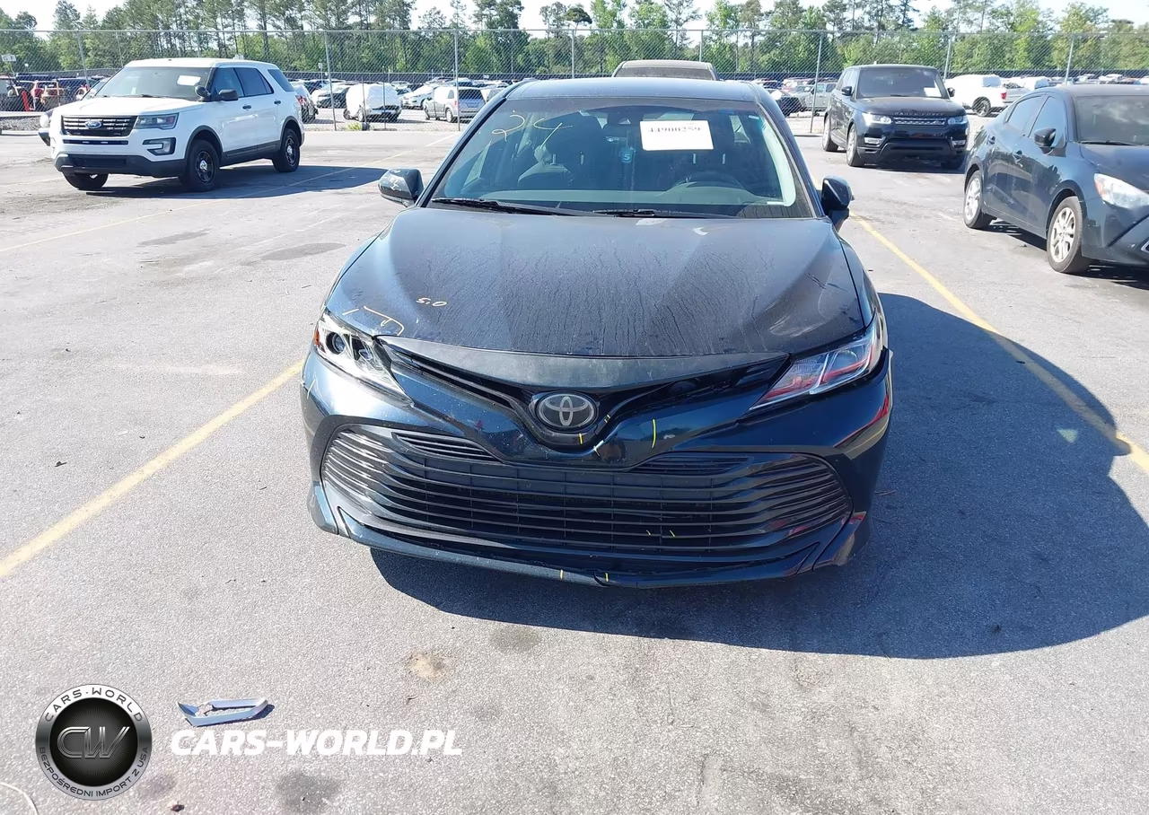 2018 Toyota Camry Le VIN:4T1B11HK0JU635761 - 6