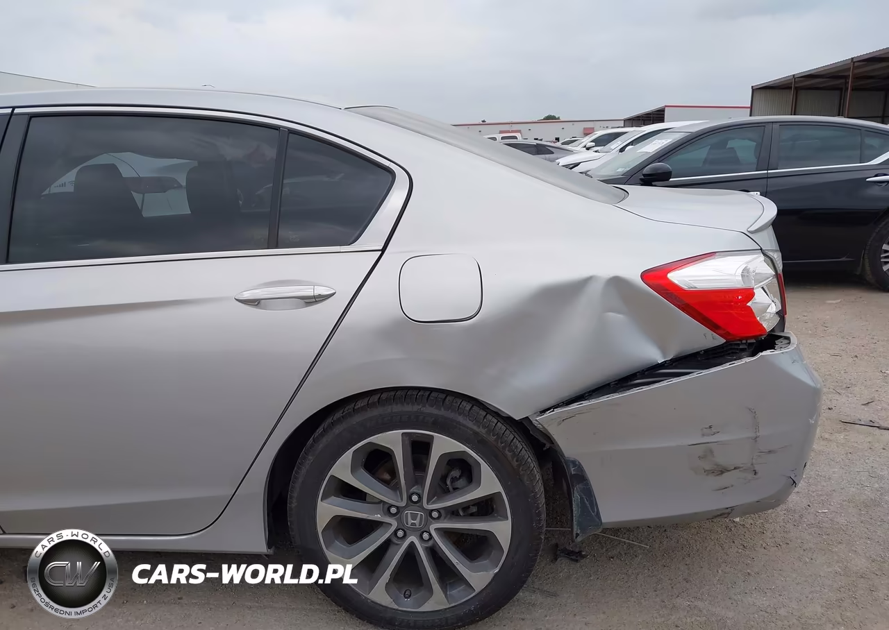 2015 Honda Accord Sport VIN:1HGCR2F57FA116916 - 6