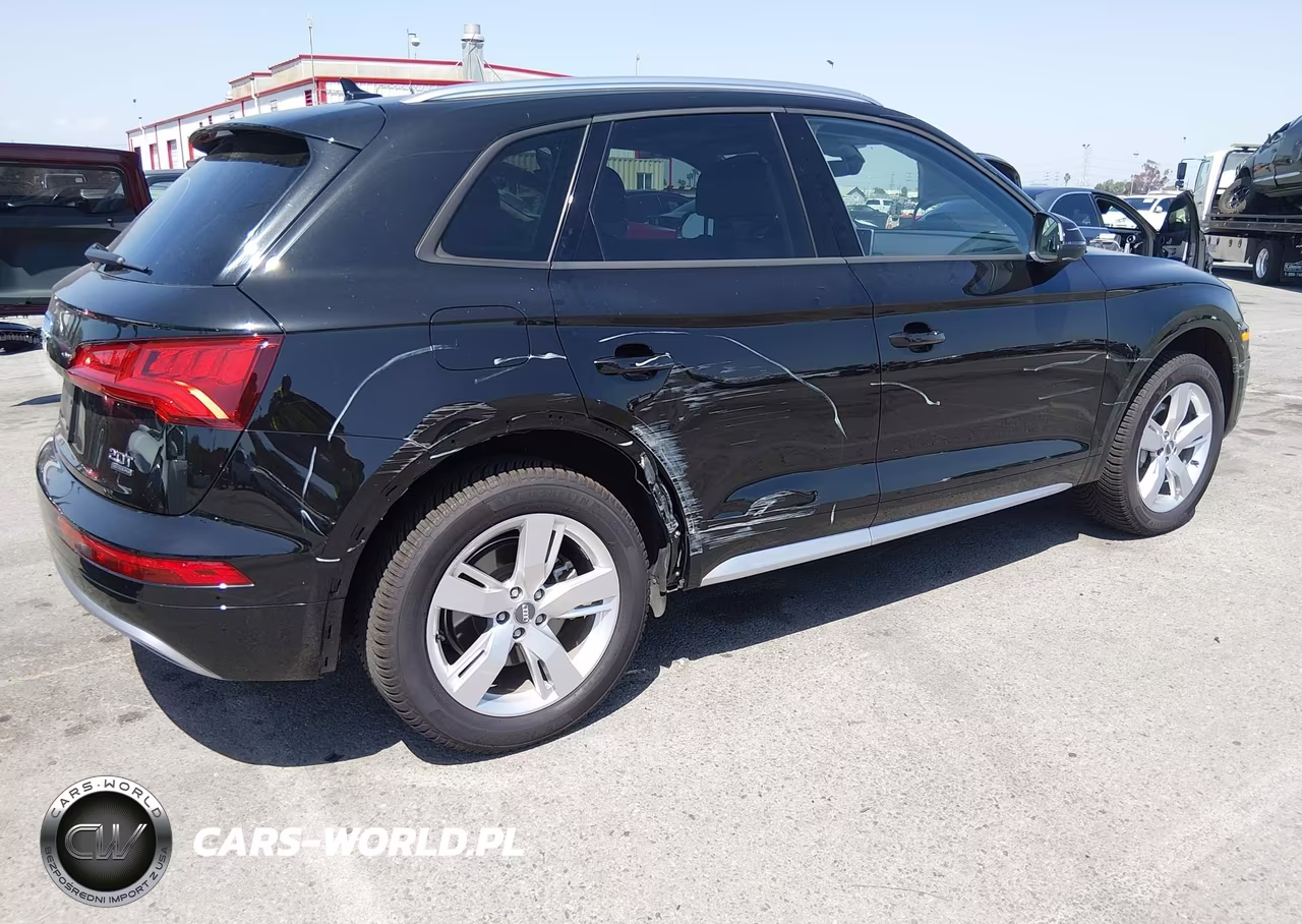 2018 Audi Q5 2.0T Premium-2.0T Tech Premium VIN:WA1ANAFY6J2001033 - 4