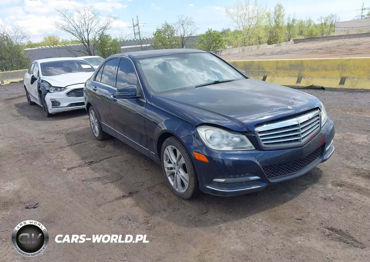 2014 Mercedes-Benz C 300 Luxury 4Matic