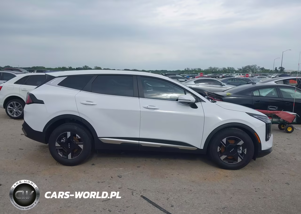 2026 Kia Sportage Lx VIN:5XYK23DF5TG400105 - 12