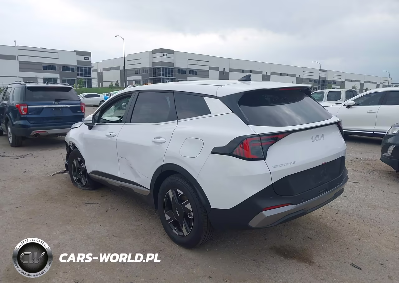 2026 Kia Sportage Lx VIN:5XYK23DF5TG400105 - 3