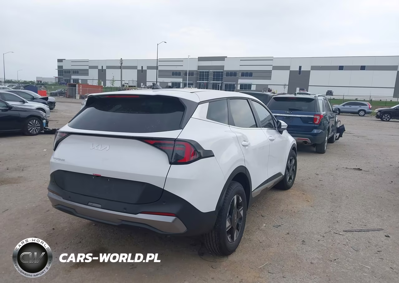 2026 Kia Sportage Lx VIN:5XYK23DF5TG400105 - 4