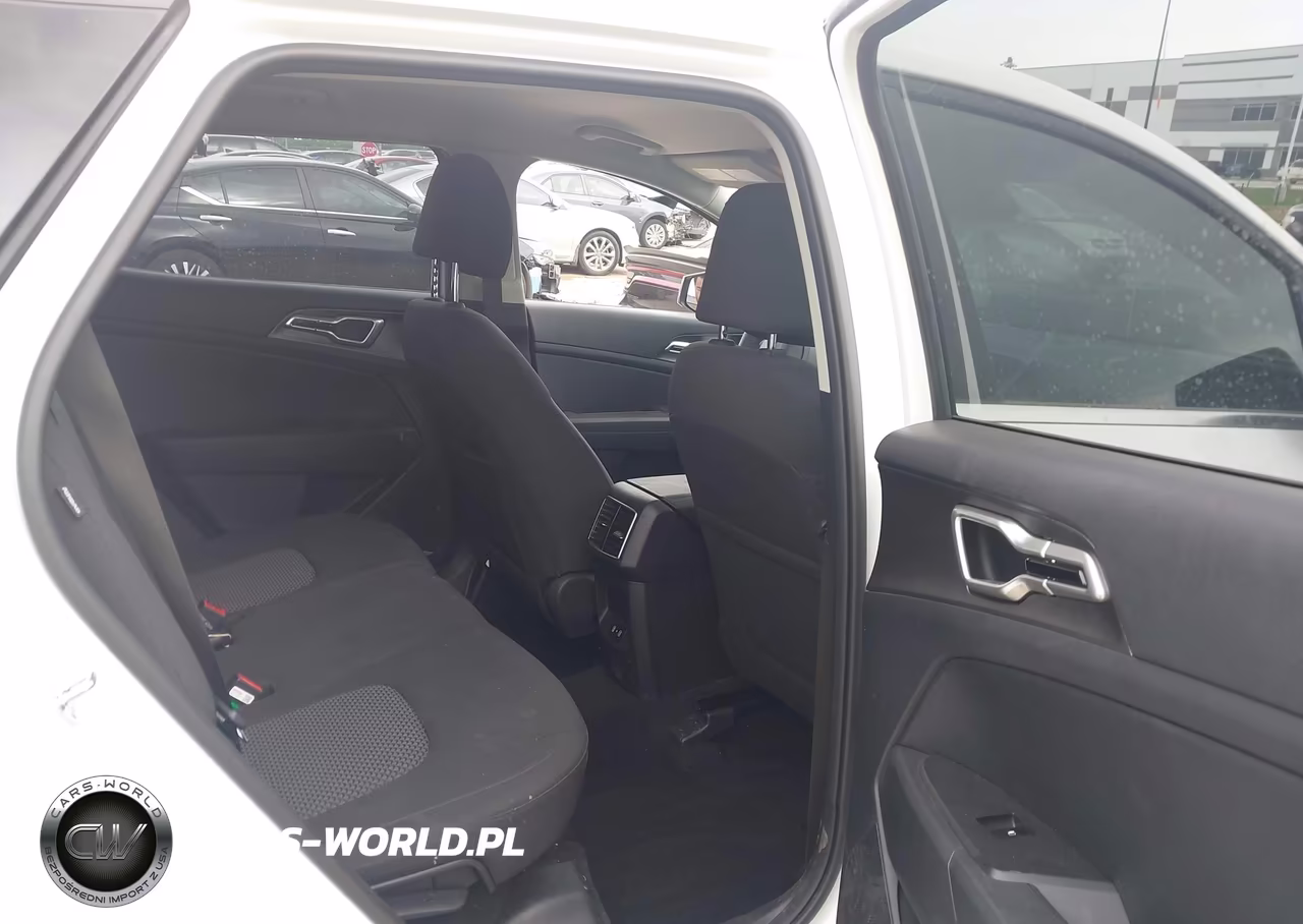 2026 Kia Sportage Lx VIN:5XYK23DF5TG400105 - 8