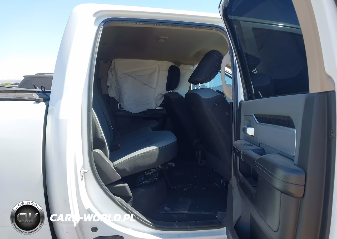 2019 Ram 2500 Big Horn 4X4 6'4 Box VIN:3C6UR5DL9KG618996 - 8
