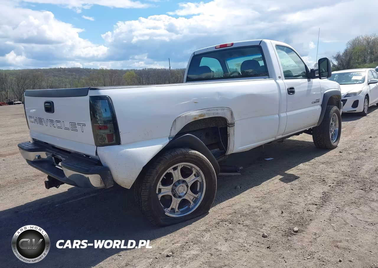 2002 Chevrolet Silverado 2500Hd VIN:1GCHC24162E102188 - 4