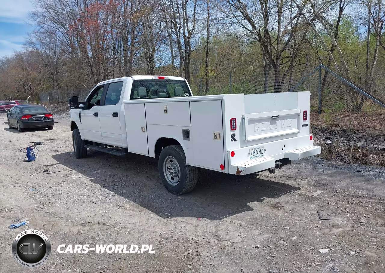 2019 Ford F-350 Chassis Xl VIN:1FD8W3F62KEG79222 - 3
