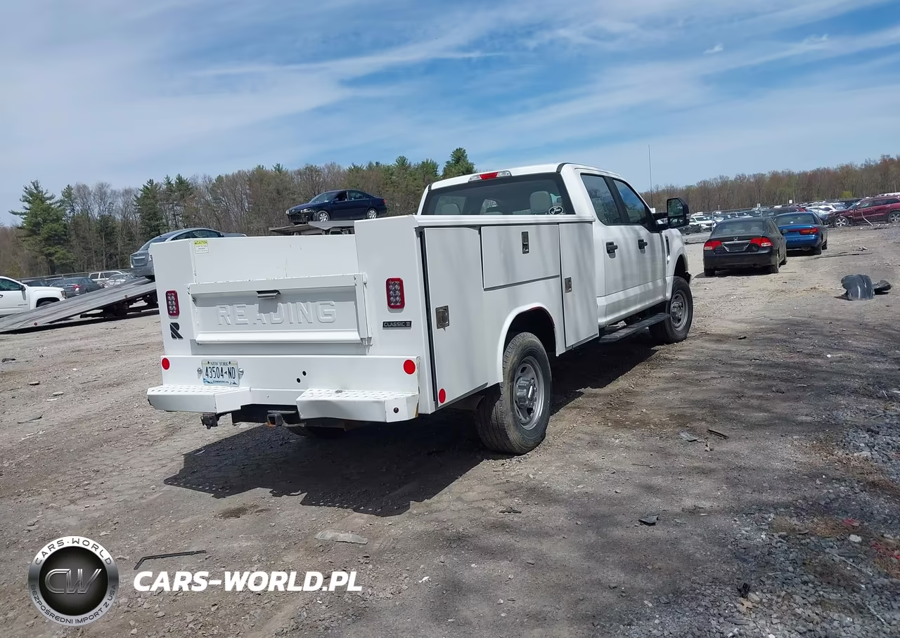 2019 Ford F-350 Chassis Xl VIN:1FD8W3F62KEG79222 - 4