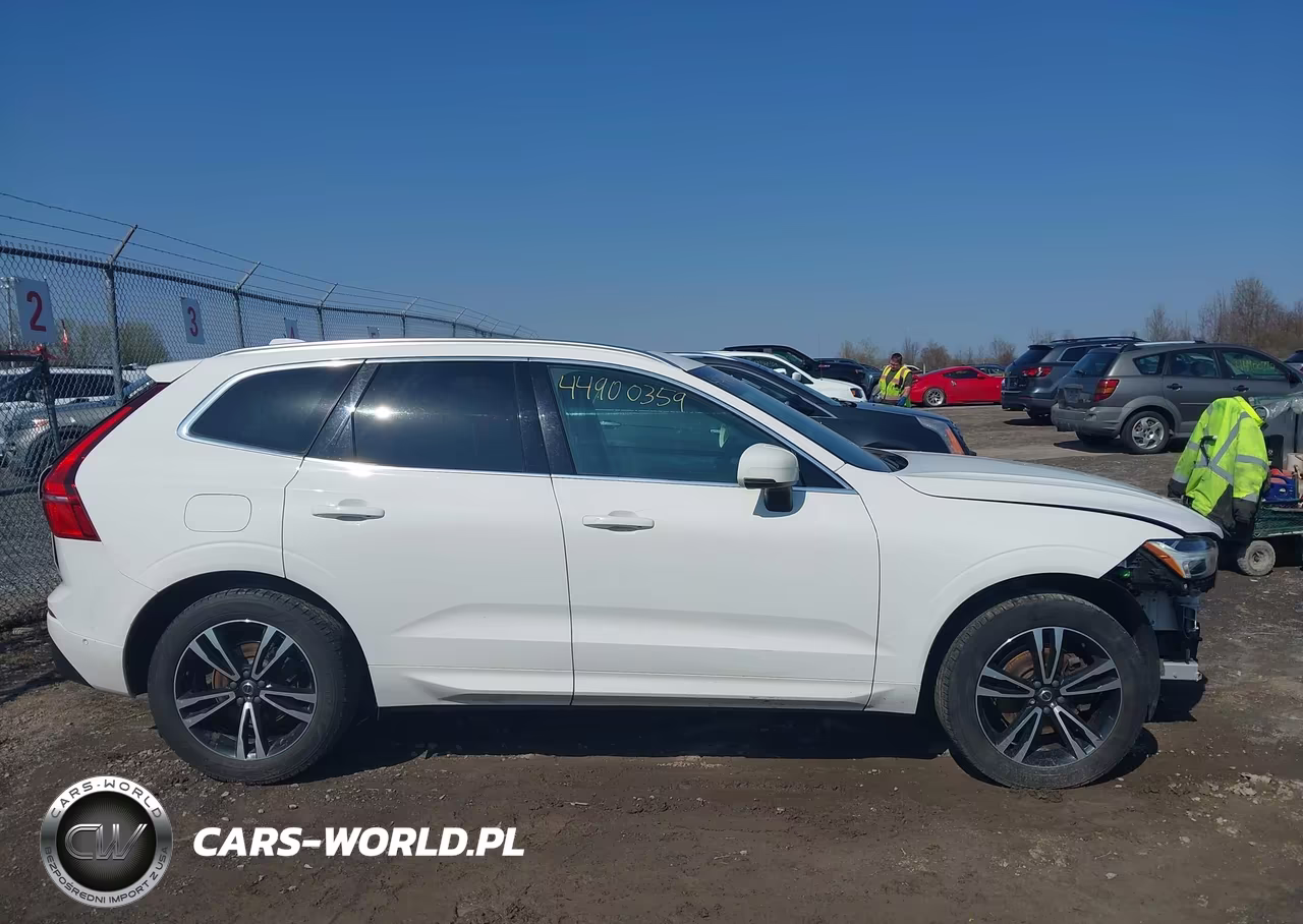 2018 Volvo Xc60 T5 Momentum VIN:YV4102RK2J1077191 - 14