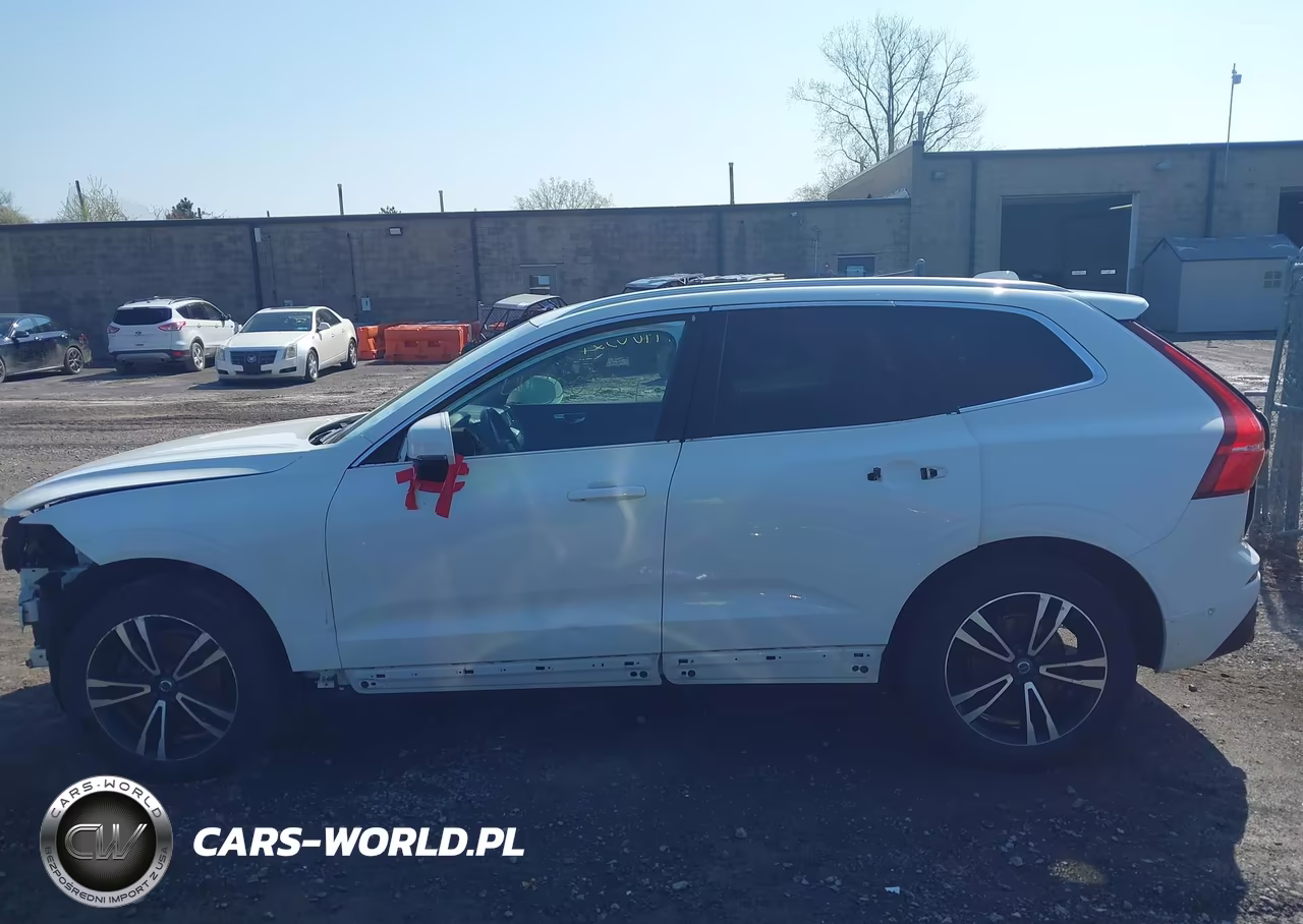 2018 Volvo Xc60 T5 Momentum VIN:YV4102RK2J1077191 - 15