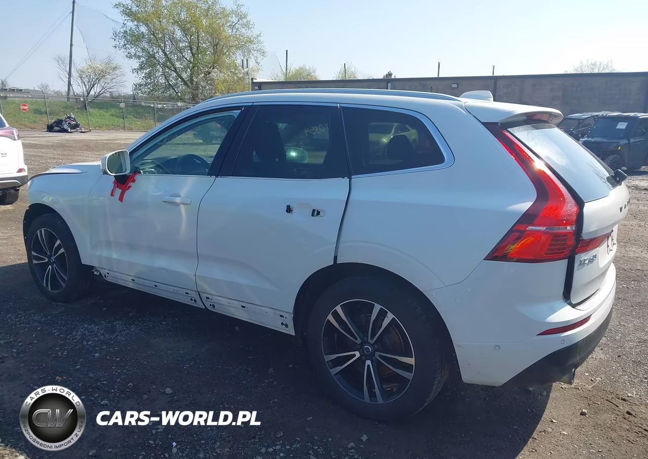 2018 Volvo Xc60 T5 Momentum VIN:YV4102RK2J1077191 - 3