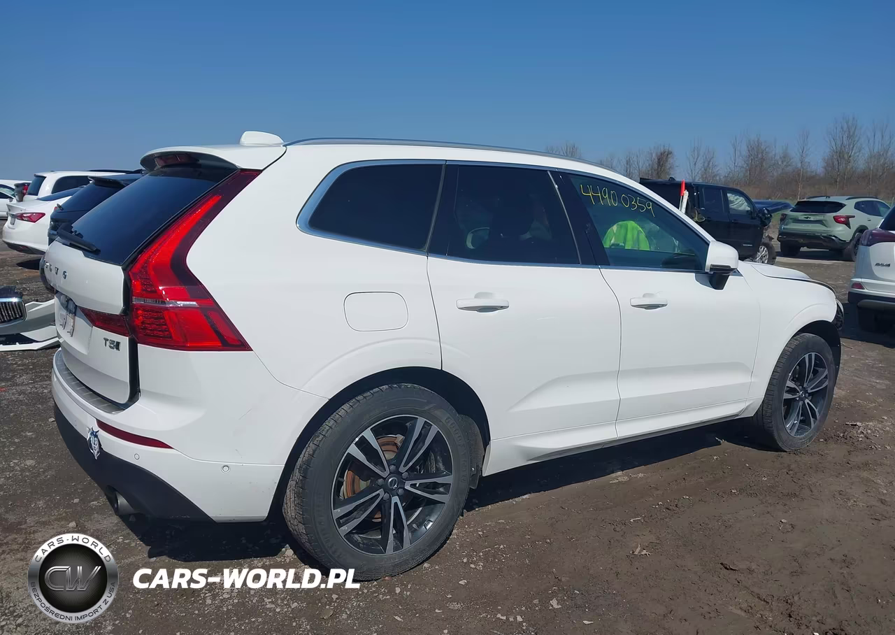 2018 Volvo Xc60 T5 Momentum VIN:YV4102RK2J1077191 - 4