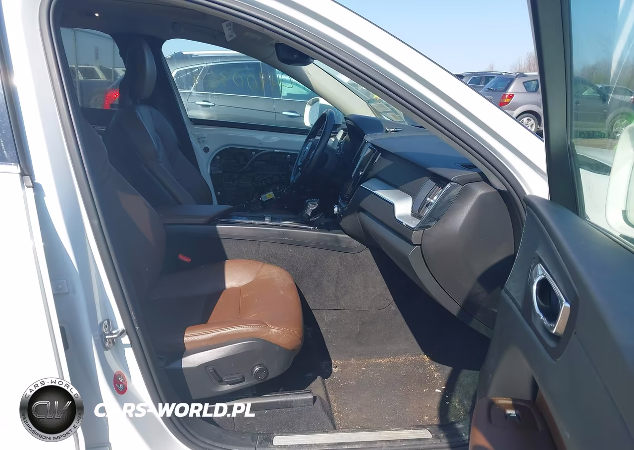 2018 Volvo Xc60 T5 Momentum VIN:YV4102RK2J1077191 - 5