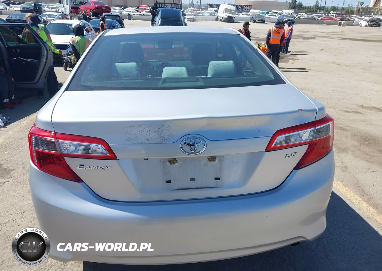 2014 Toyota Camry Le VIN:4T1BF1FK9EU416288 - 16