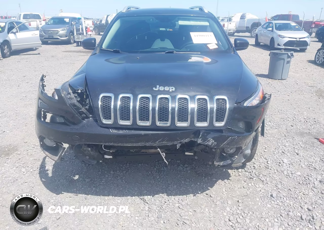 2015 Jeep Cherokee Latitude VIN:1C4PJMCS9FW614521 - 12
