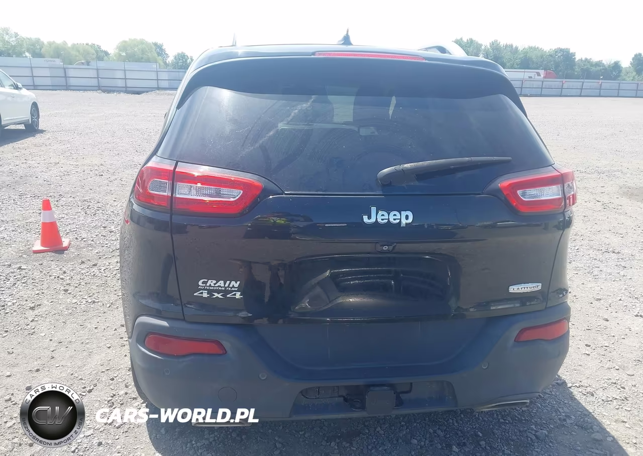 2015 Jeep Cherokee Latitude VIN:1C4PJMCS9FW614521 - 16