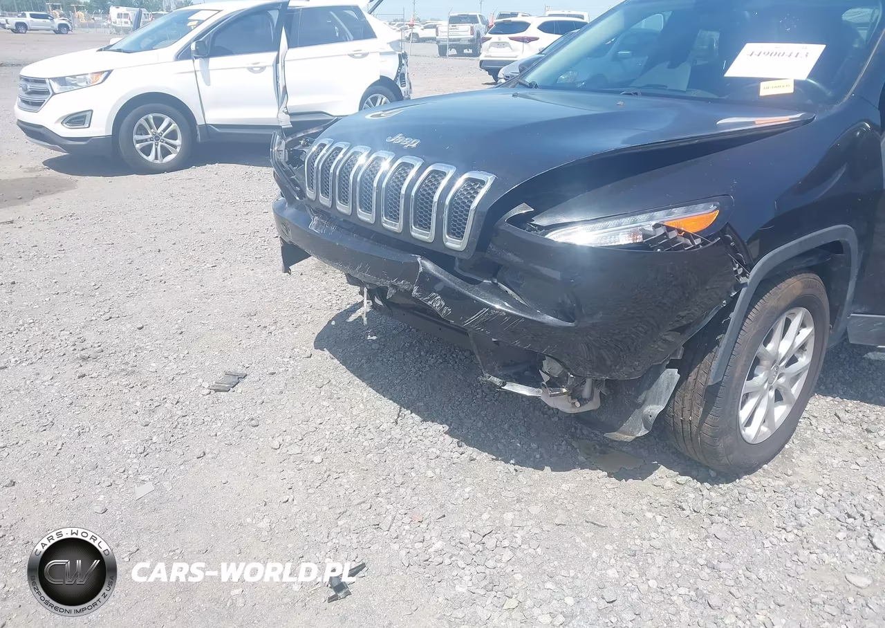 2015 Jeep Cherokee Latitude VIN:1C4PJMCS9FW614521 - 6