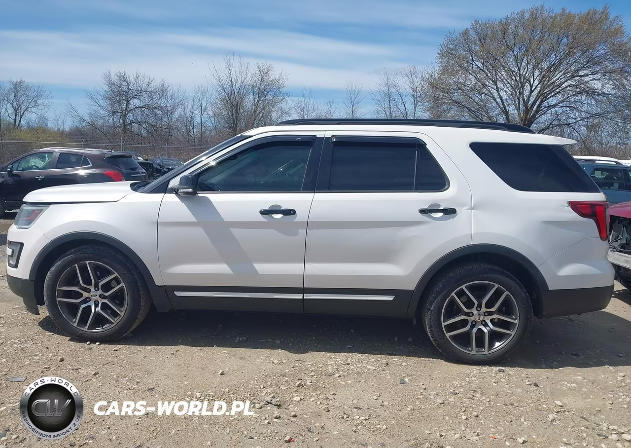 2016 Ford Explorer Sport VIN:1FM5K8GT9GGA58930 - 14