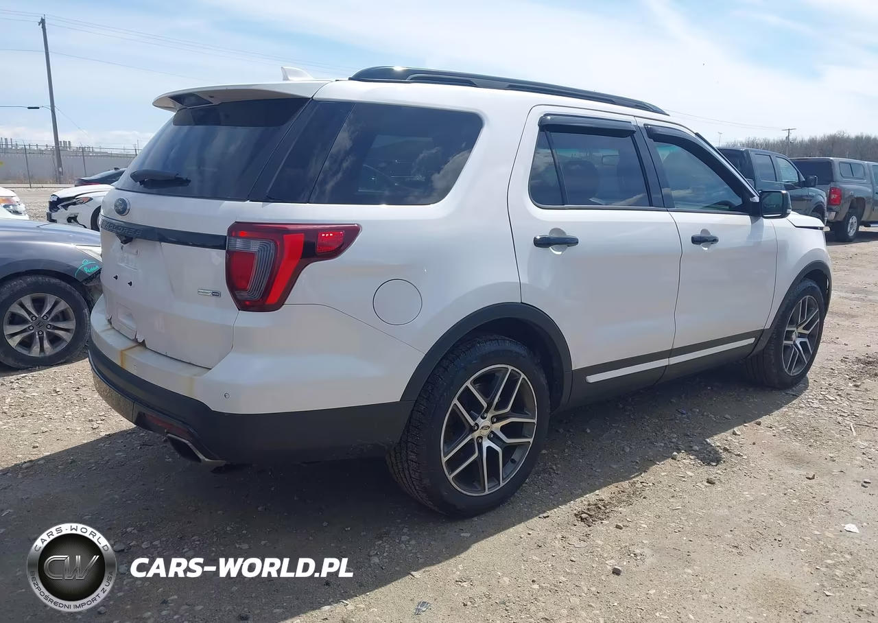 2016 Ford Explorer Sport VIN:1FM5K8GT9GGA58930 - 4