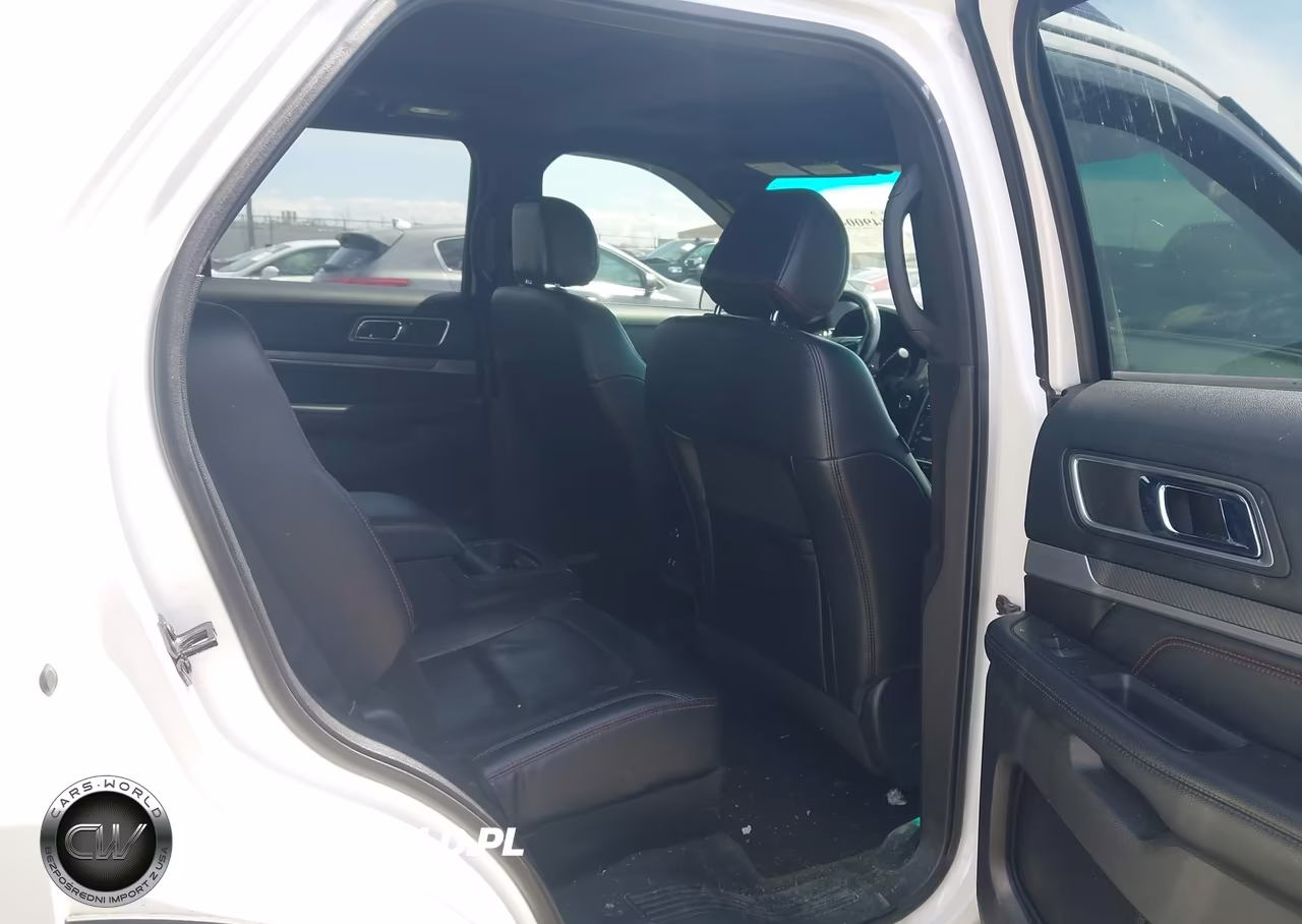2016 Ford Explorer Sport VIN:1FM5K8GT9GGA58930 - 8