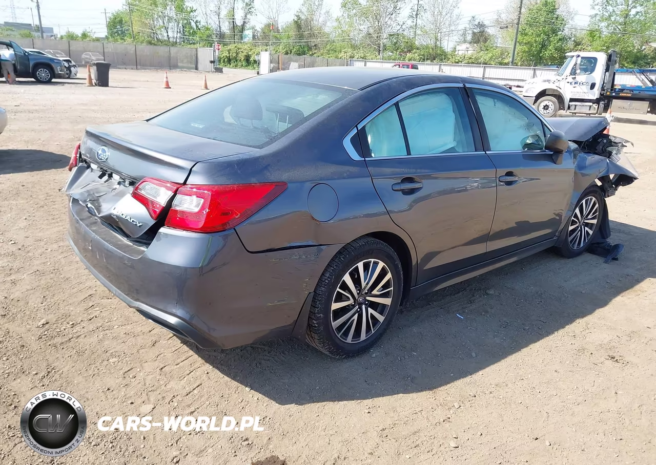 2018 Subaru Legacy 2.5I VIN:4S3BNAB66J3019668 - 4