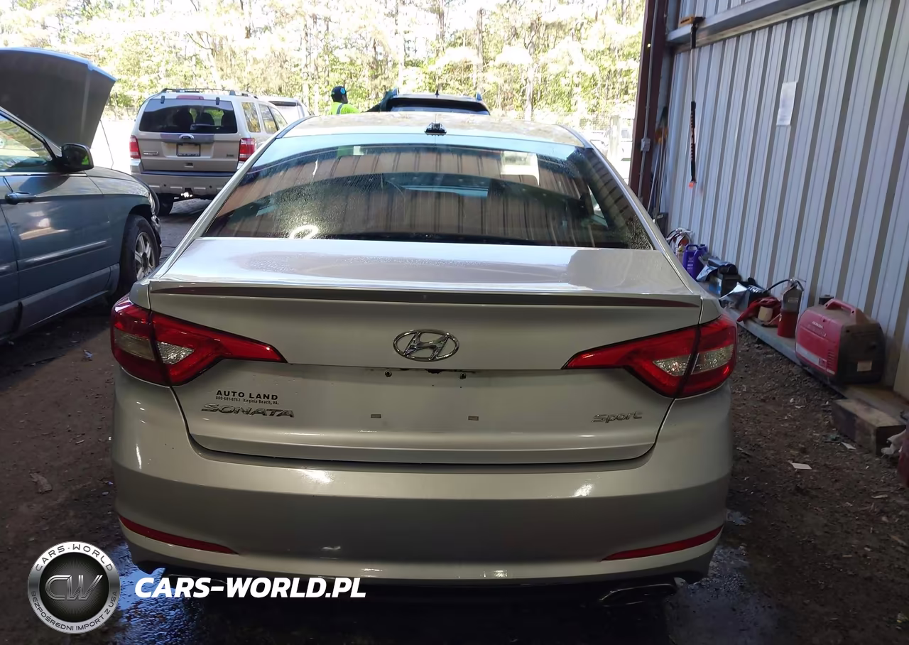 2016 Hyundai Sonata Sport VIN:5NPE34AF0GH391168 - 16