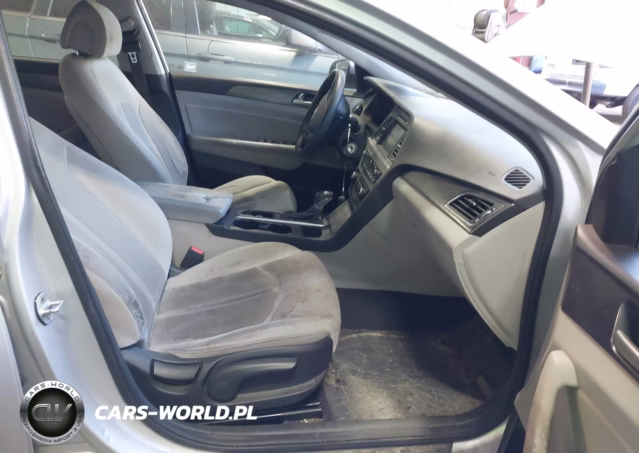 2016 Hyundai Sonata Sport VIN:5NPE34AF0GH391168 - 5