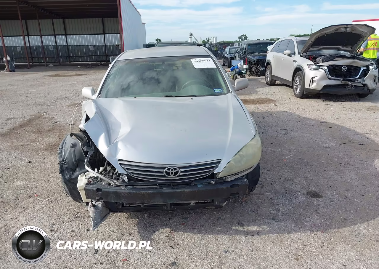 2005 Toyota Camry Le VIN:4T1BE32K25U551844 - 11