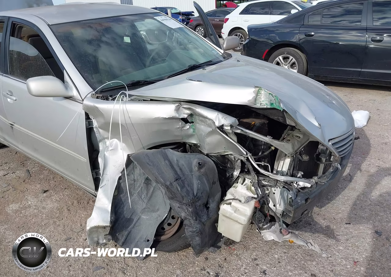 2005 Toyota Camry Le VIN:4T1BE32K25U551844 - 5
