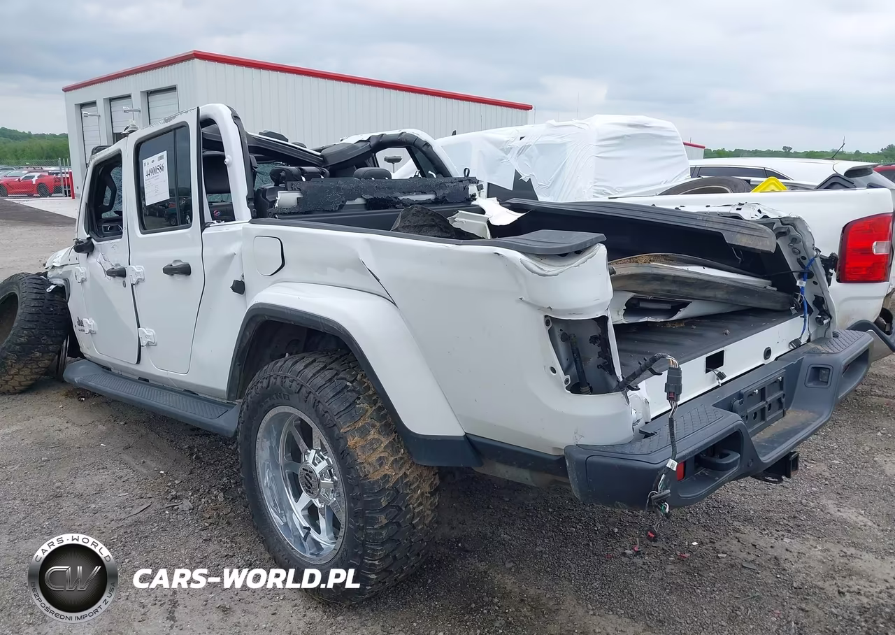 2020 Jeep Gladiator Overland 4X4 VIN:1C6HJTFG0LL124298 - 3