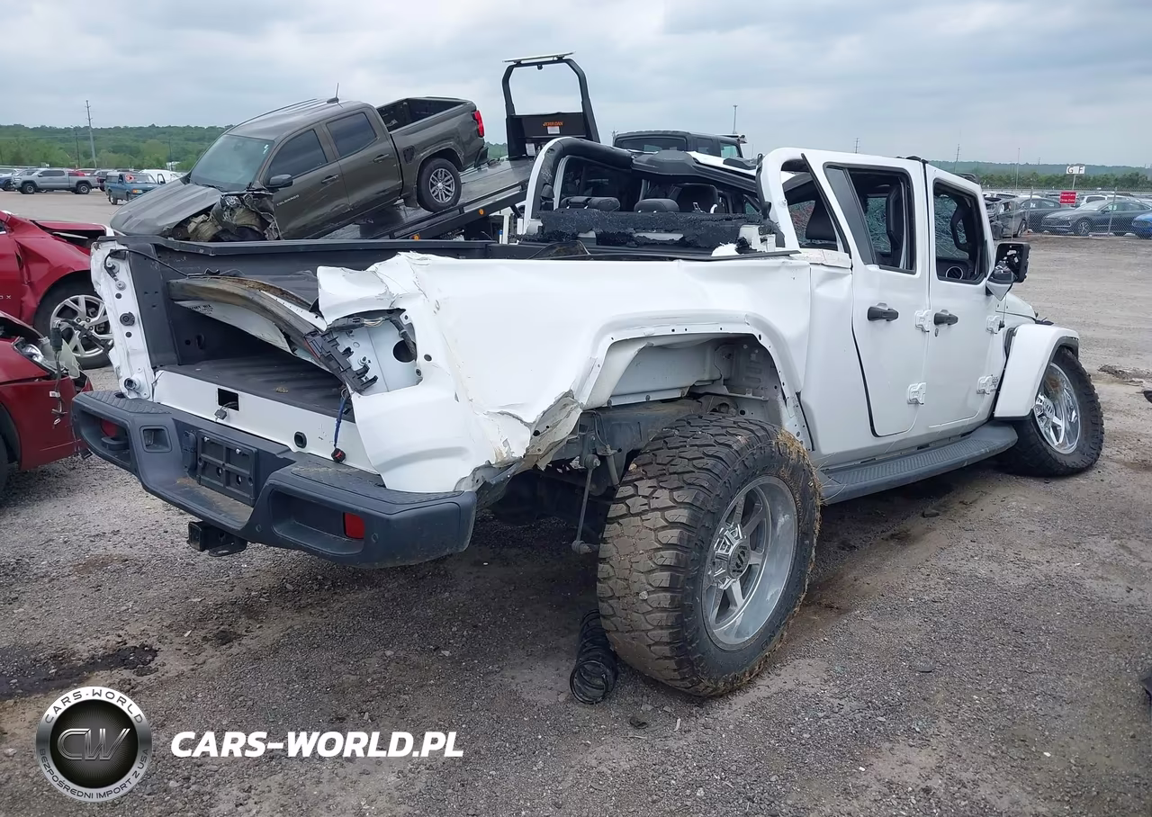 2020 Jeep Gladiator Overland 4X4 VIN:1C6HJTFG0LL124298 - 4
