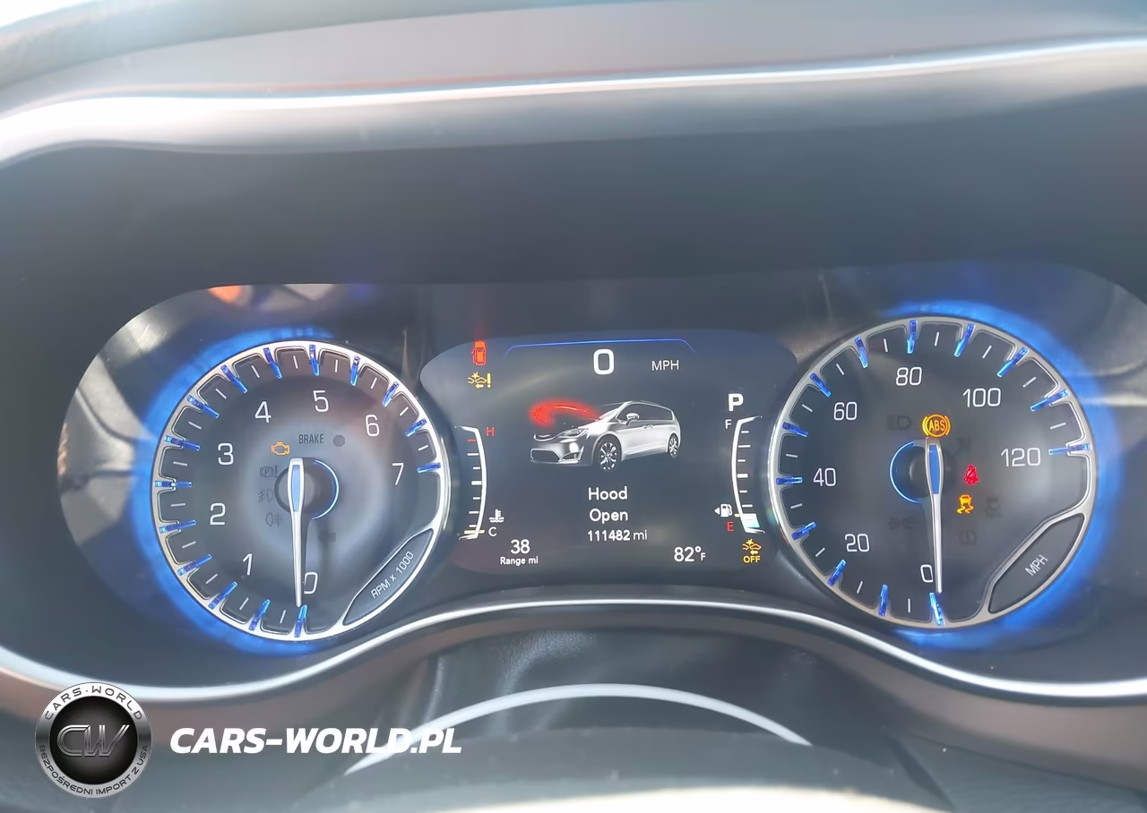 2017 Chrysler Pacifica Touring-L Plus VIN:2C4RC1EG1HR669082 - 7