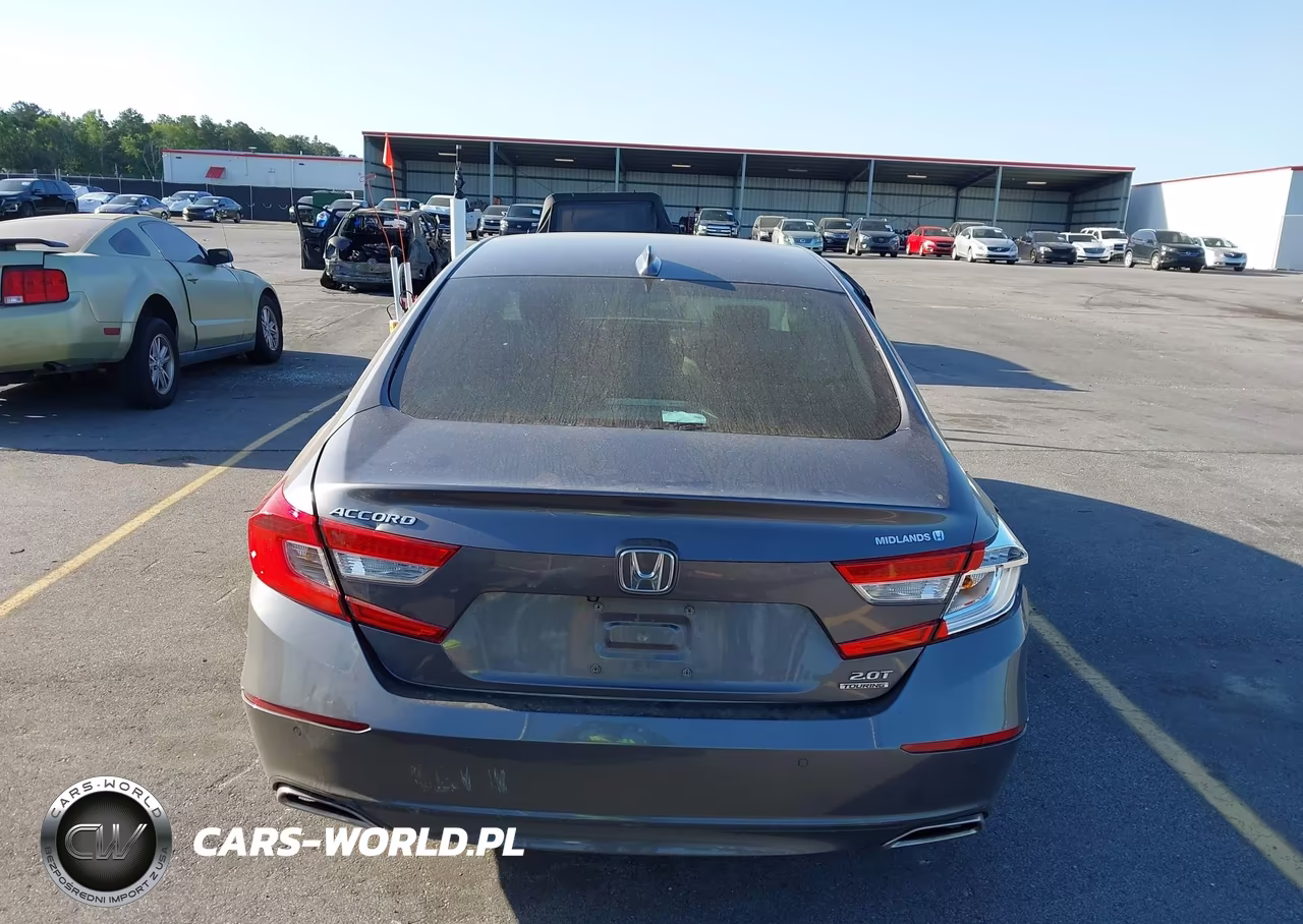 2018 Honda Accord Touring 2.0T VIN:1HGCV2F9XJA021158 - 16