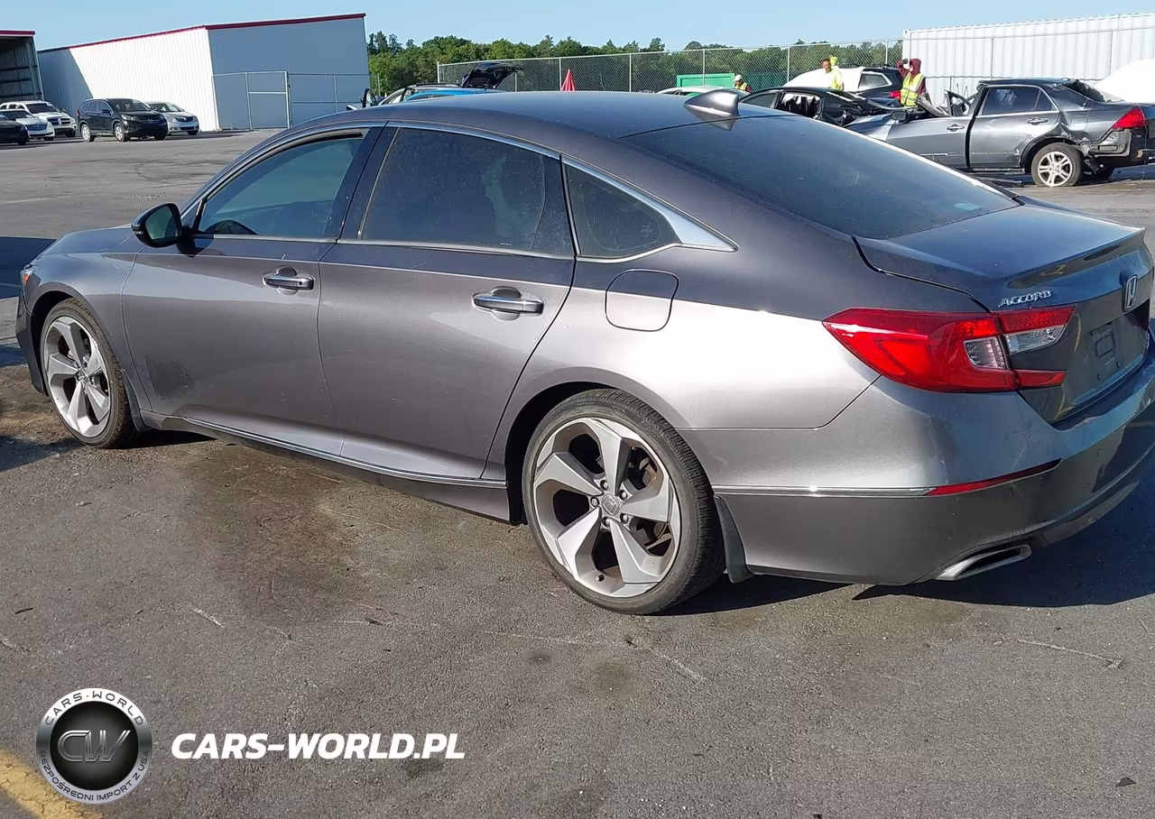2018 Honda Accord Touring 2.0T VIN:1HGCV2F9XJA021158 - 3