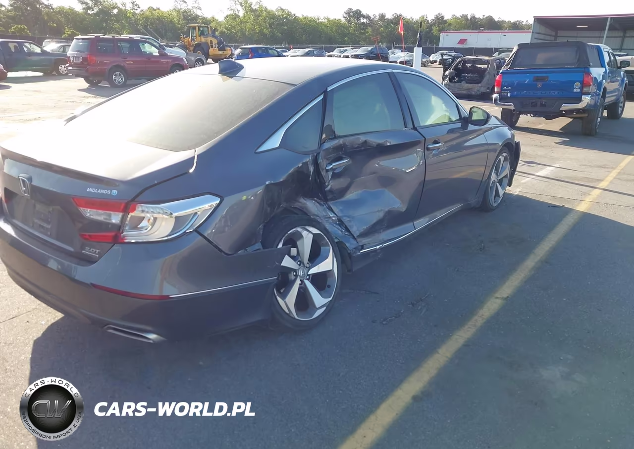 2018 Honda Accord Touring 2.0T VIN:1HGCV2F9XJA021158 - 4
